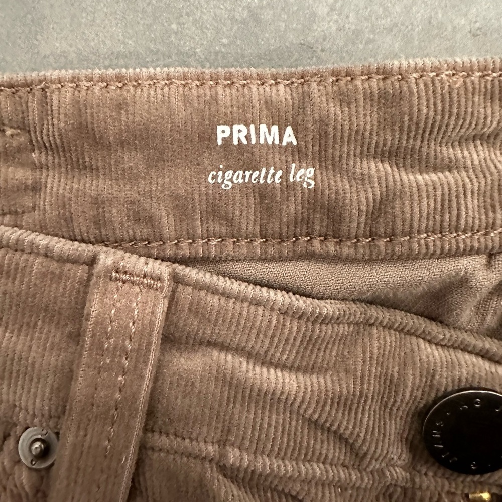 AG corduroy pants. Size 26R. Worn twice, Great Condition.
